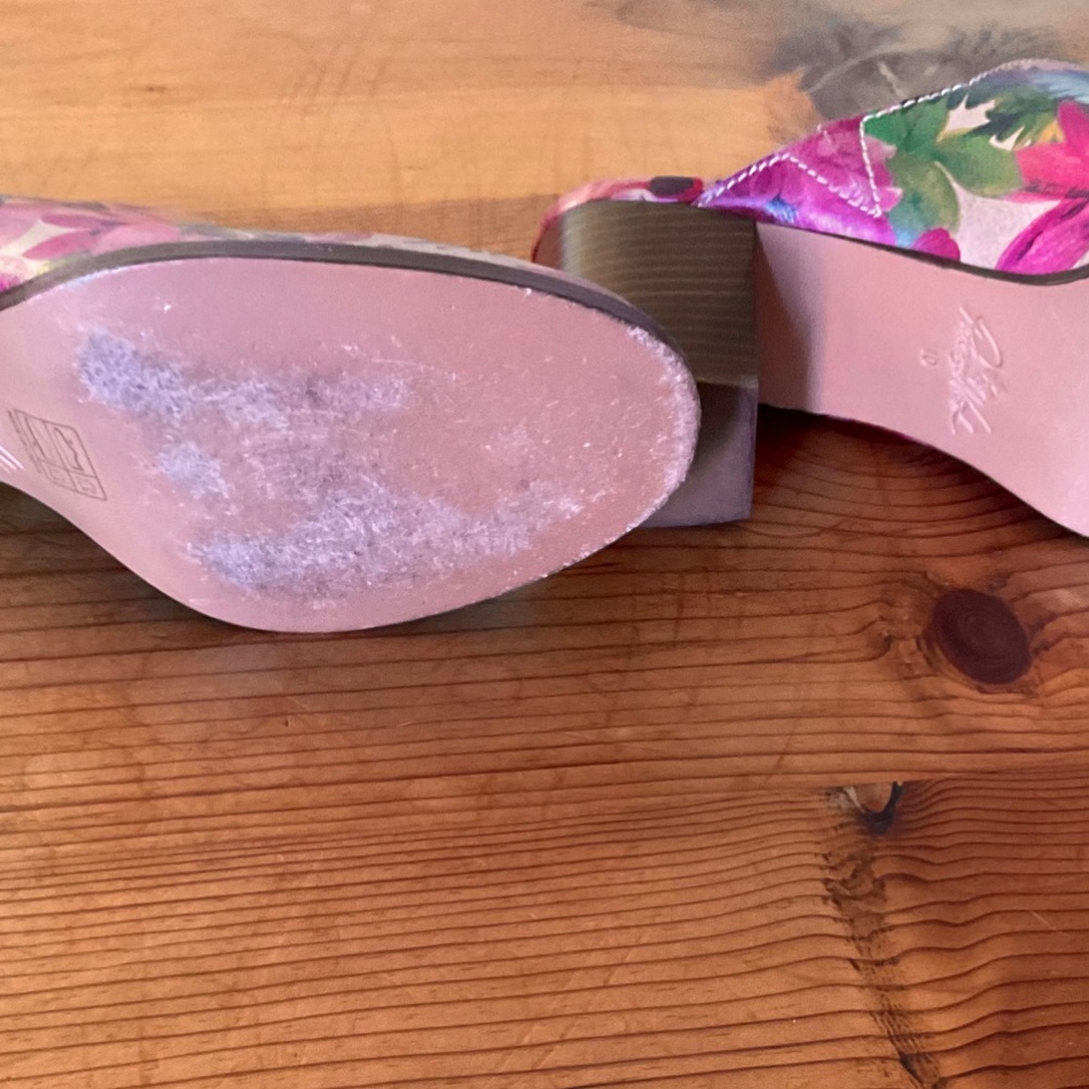 Patricia Nash leather mules - Picture 3 of 5